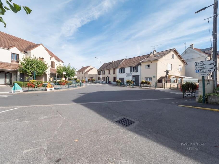 Appartement 7 Personnes Pres De Disney & Paris Chanteloup En Brie Exterior foto